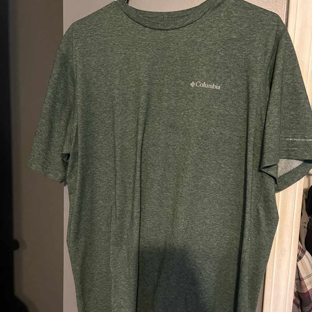 Mens Columbia t shirt size large